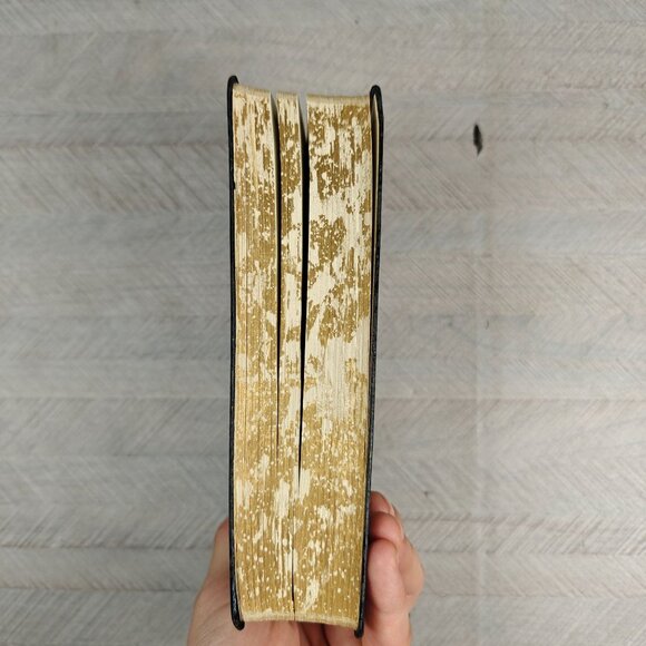 Vintage 1966 The New Catholic Family Missal Leatherbound - Picture 9 of 10